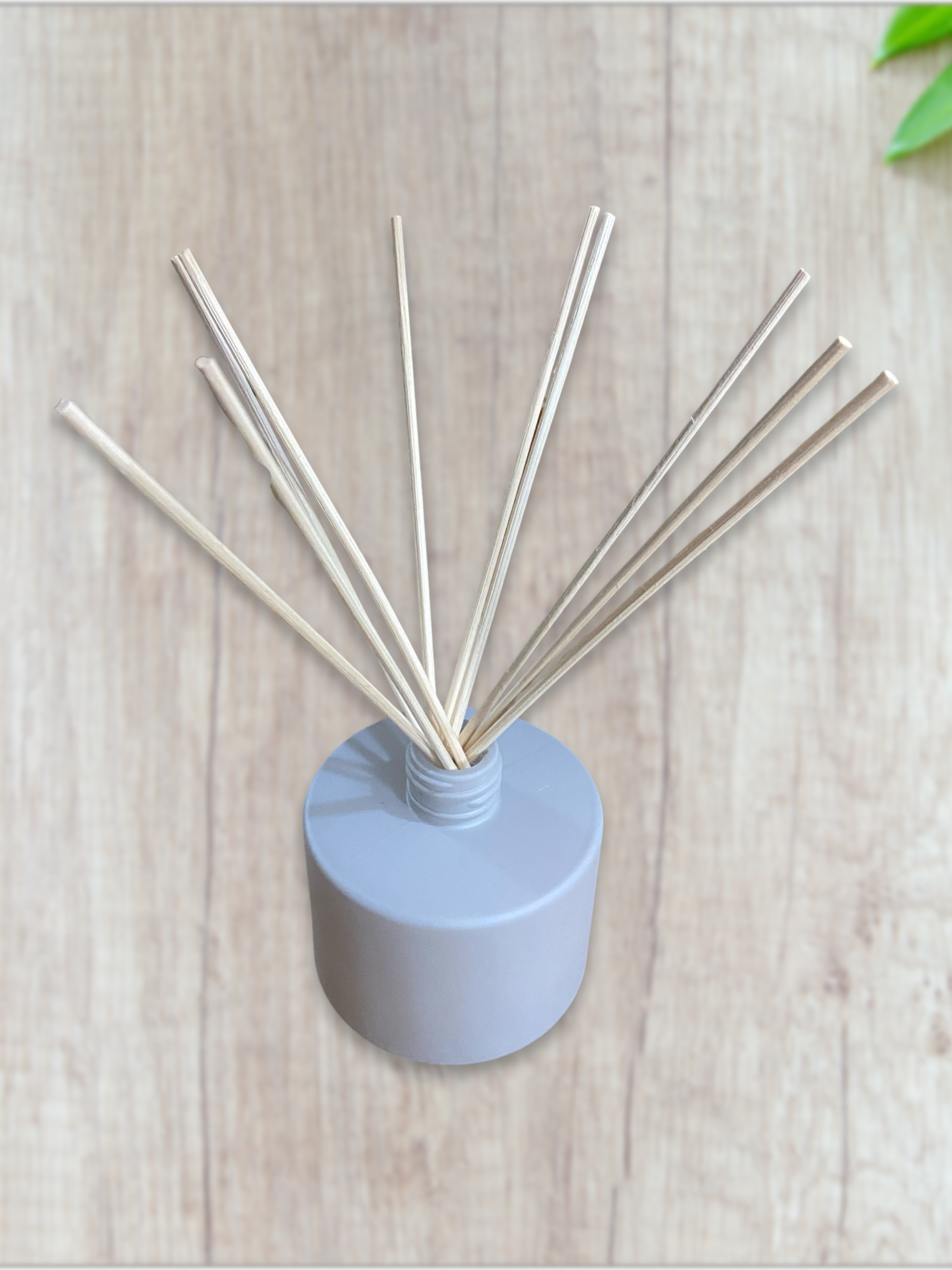 Vanilla Musk Reed Diffuser image 2