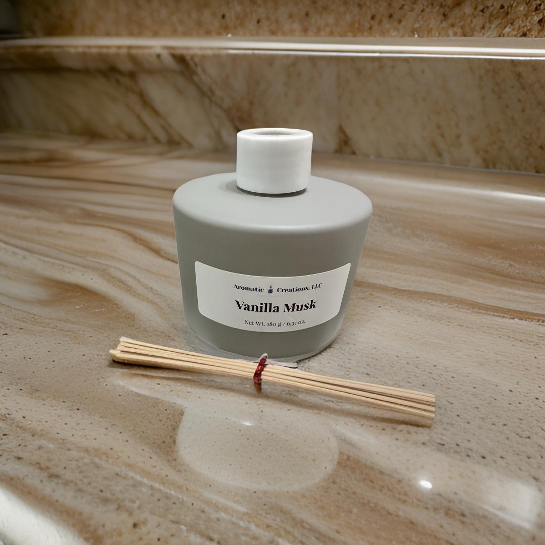 Vanilla Musk Reed Diffuser image 1